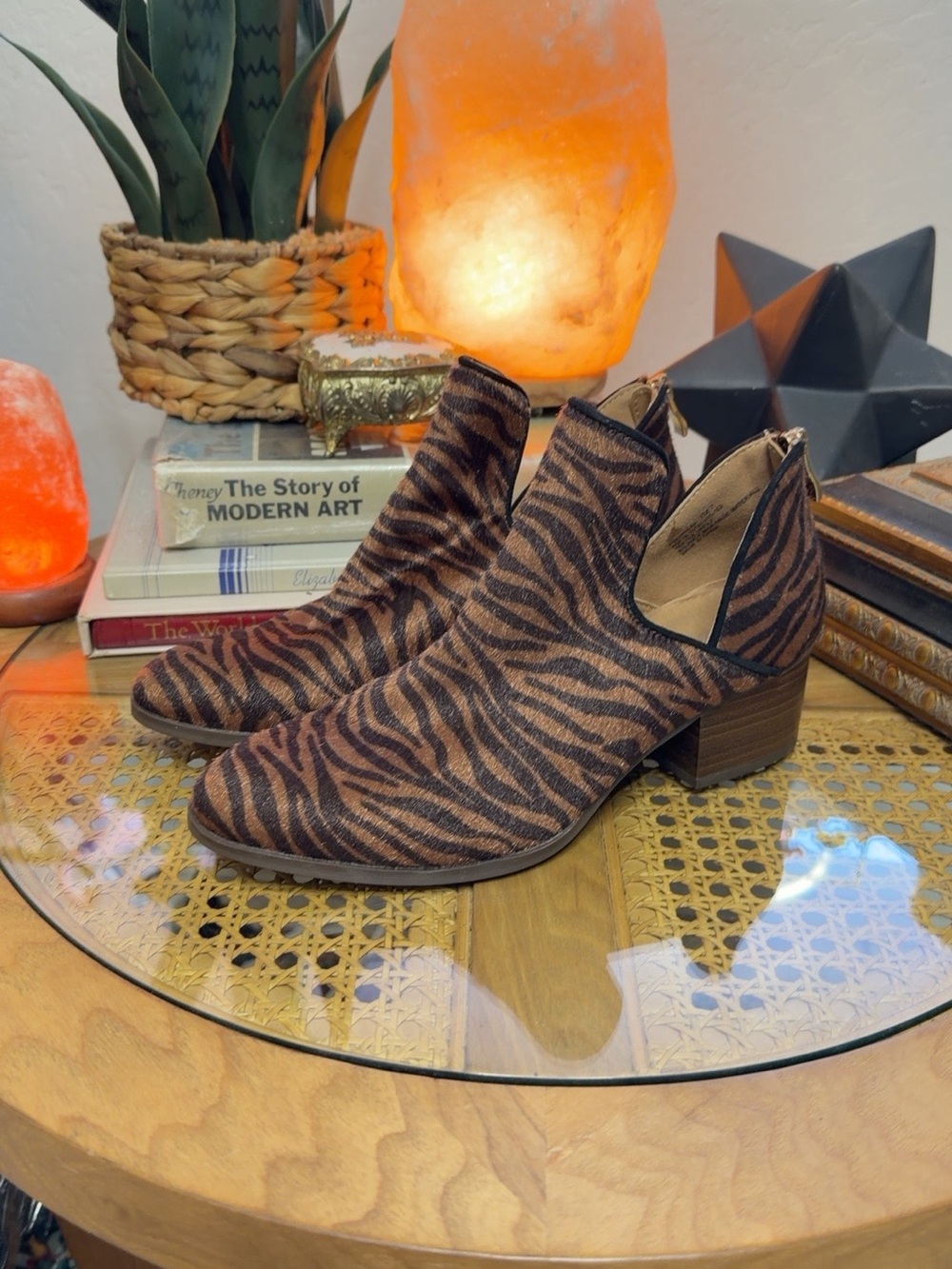 New Directions Fredricka Zebra Print Cutout Ankle Boots Size 7M